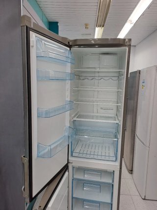 Nevera Electrolux Inox Combi 2.Cm