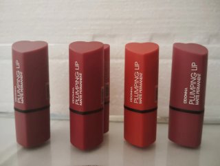 Maquillaje, pintalabios, pintauñas