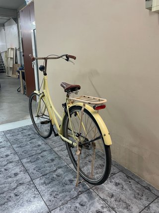 Bicicleta Holandesa Clásica Amarilla