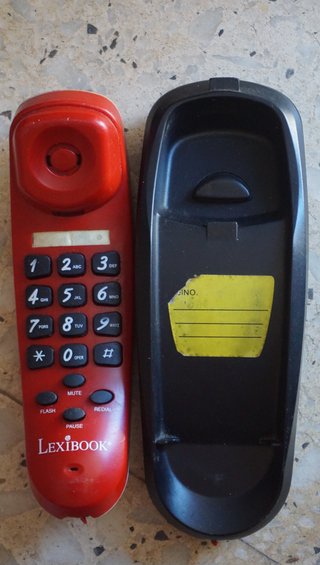 Teléfono Ferrari Rojo para decoración y otro leer