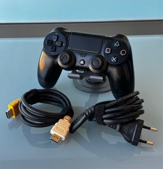1TB Consola Slim Playstation 4 + 4 Videojuegos