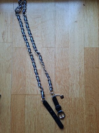 Cinturón cadena mujer negro y plata