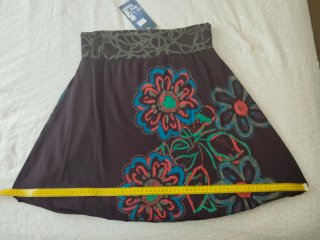 Falda estampada con flores