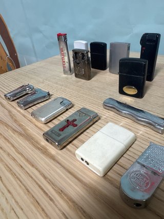 Collezione di accendini vintage
