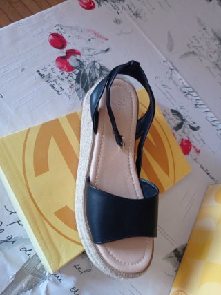 Sandalias de cuña negras - Talla 41