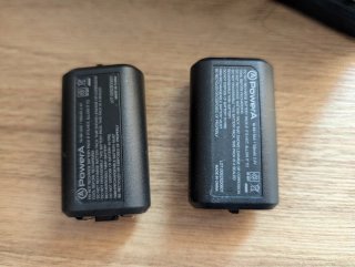 Cargador Doble Xbox PowerA + Baterías