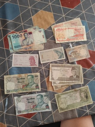 Lotes de Billetes Extranjeros - 1€ Unidad