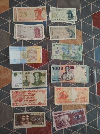 Lotes de Billetes Extranjeros - 1€ Unidad