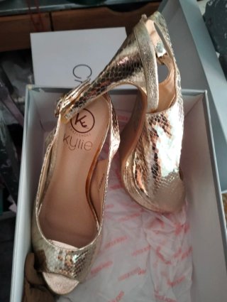 Zapatos de tacón dorados Kylie