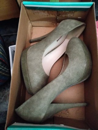 Zapatos de tacón dorados Kylie