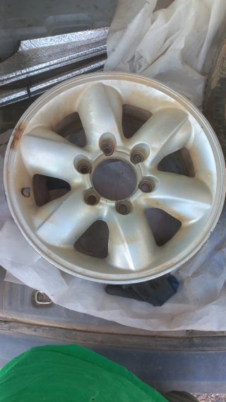 Rueda Nissan Terrano 2