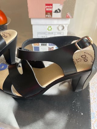 Sandalias Dio sin usar con plantilla gel