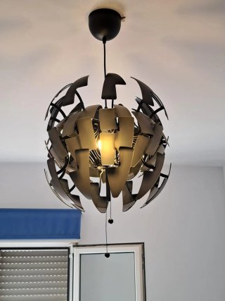 Lámpara colgante esférica negra Ikea