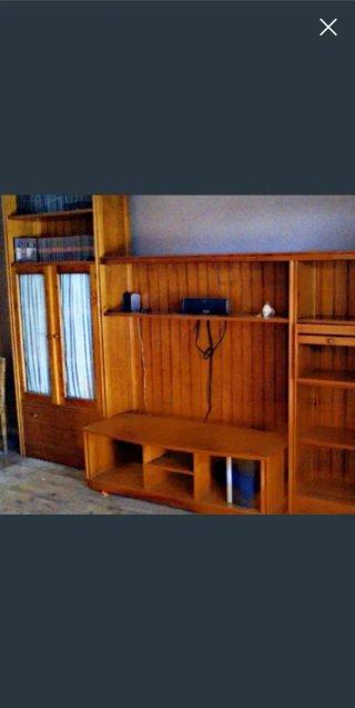 Mueble de comedor de madera