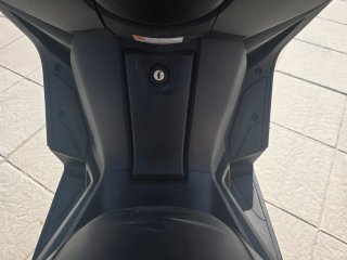 Yamaha XMAX 400 Maxi Scooter Negra/Gris