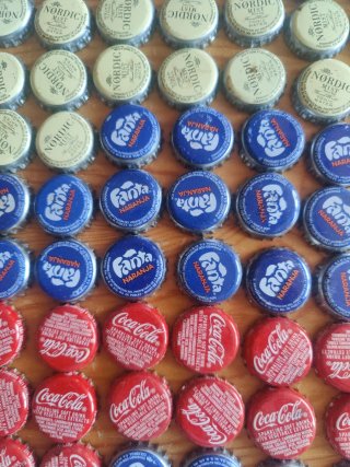 250 chapas para jugar Mundial fútbol