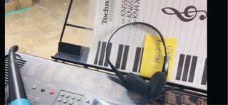 Teclado Technics con micrófono y pedal  Amplificar