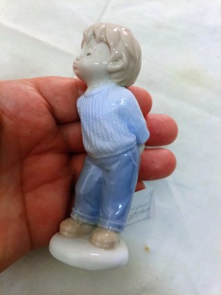 Bimbo bambino in porcellana lucida spagnola Morena