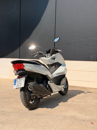HONDA PCX 125 | 17k KM • IMPECABLE Y EN GARAJE