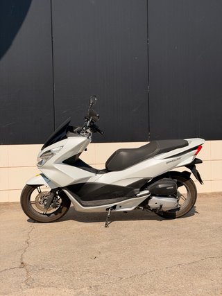 HONDA PCX 125 | 17k KM • IMPECABLE Y EN GARAJE