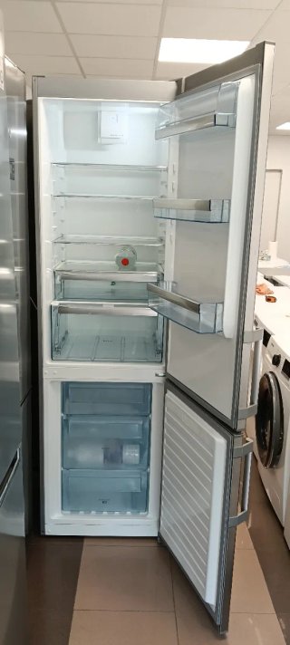 NEVERA COMBI AEG NO FROST ENERGÍA A+