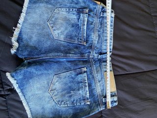 Shorts vaqueros Stradivarius rotos