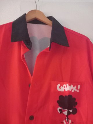 Camisa Gawx x Shein Roja y Negra con etiqueta.