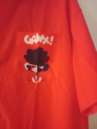 Camisa Gawx x Shein Roja y Negra con etiqueta.