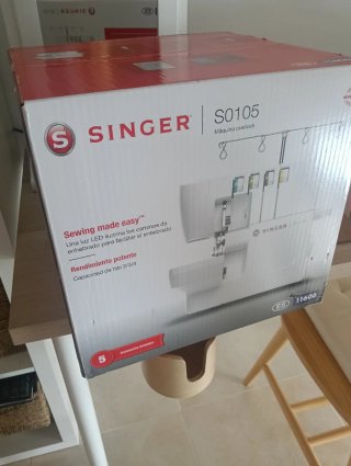 Máquina de coser Overlock Singer S0105 sin estrena