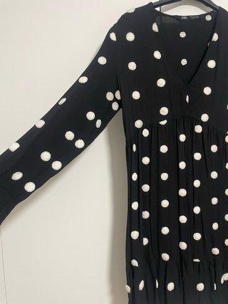 Vestido Zara lunares blanco y negro