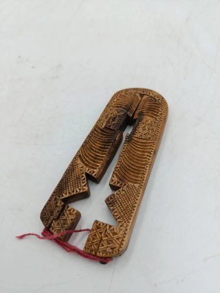 ANTIGUO CASCAPIÑONES EN MADERA