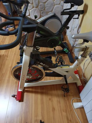 Bicicleta Spinning Robusta y Compacta