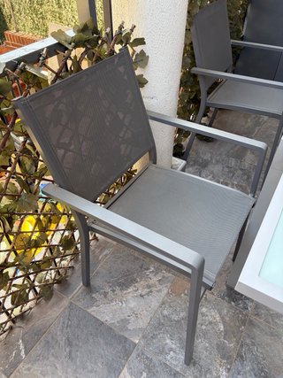 Mesa extensible cristal y 4 sillas jardín