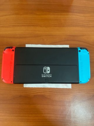 Nintendo Switch OLED + 3 Giochi Top, Come nuova!