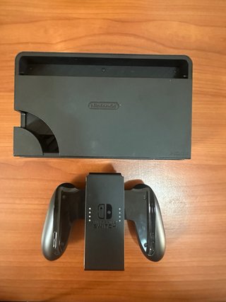Nintendo Switch OLED + 3 Giochi Top, Come nuova!