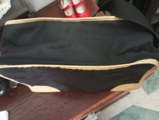 Bolso cartera negro y beige sin estrenar