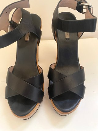 Sandalias de tacón con plataforma de madera