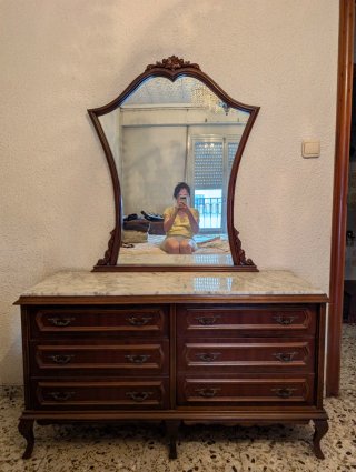 Cómoda con espejo