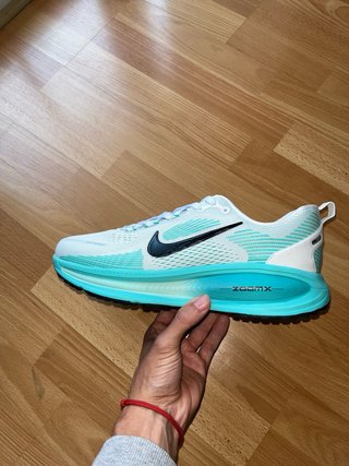 Nike Vomero 18 Teal/Blanco