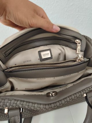 Bolso Guess Gris