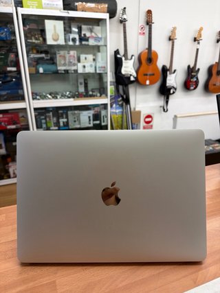 MacBook Air 13” M1 2020 8GB RAM 256GB SSD