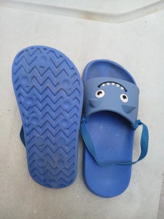 Chanclas niño T.29-30 Tiburón Azul