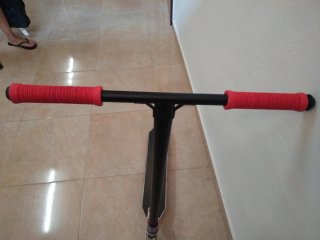 Patinete Freestyle Negro y Rojo