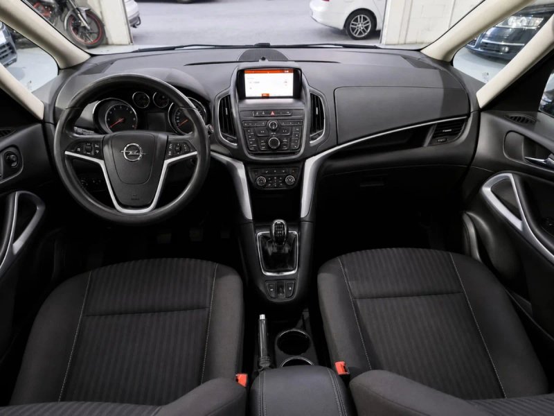 Opel Zafira 2014, foto 11