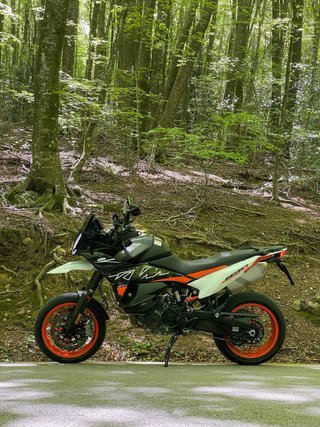 KTM 890 SMT 2024 Negra/Naranja