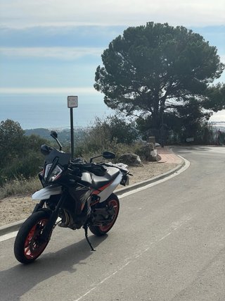 KTM 890 SMT 2024 Negra/Naranja