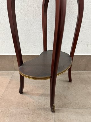 Mesita auxiliar francesa de madera y mármol