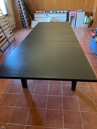 Mesa de comedor de madera negra extensible