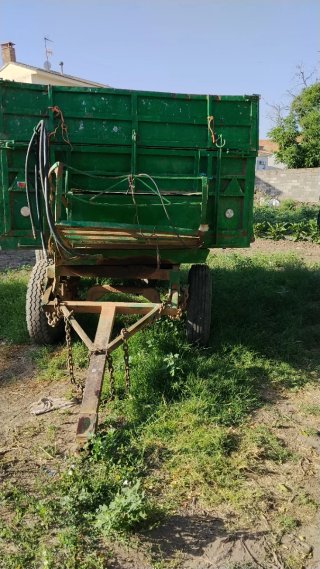 Remolque agrícola verde