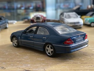Mercedes C 320 Scala 1:43 no box